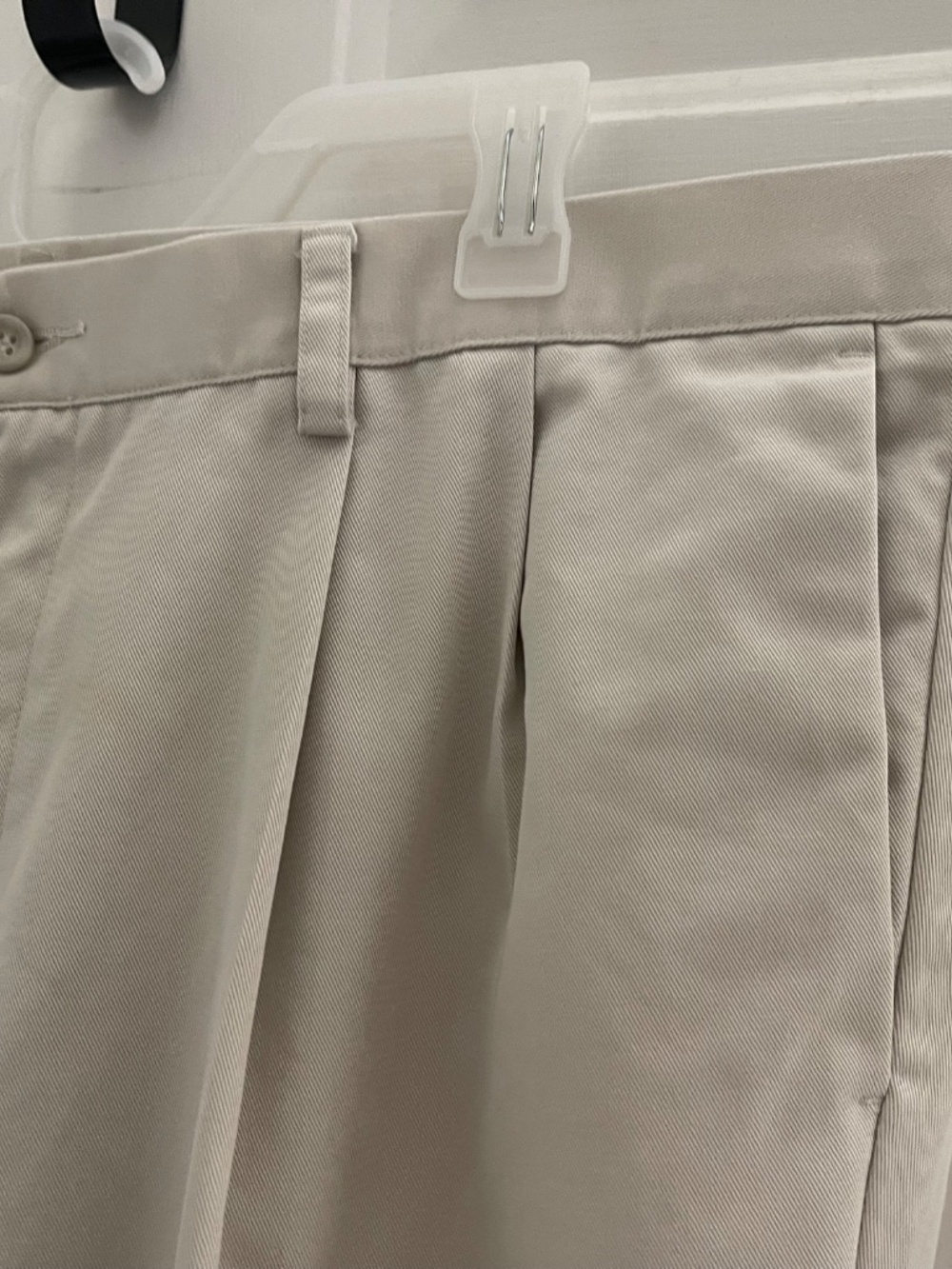 Dockers Mens Khaki Chino Pants 42x30 Pleated - Picture 5 of 15